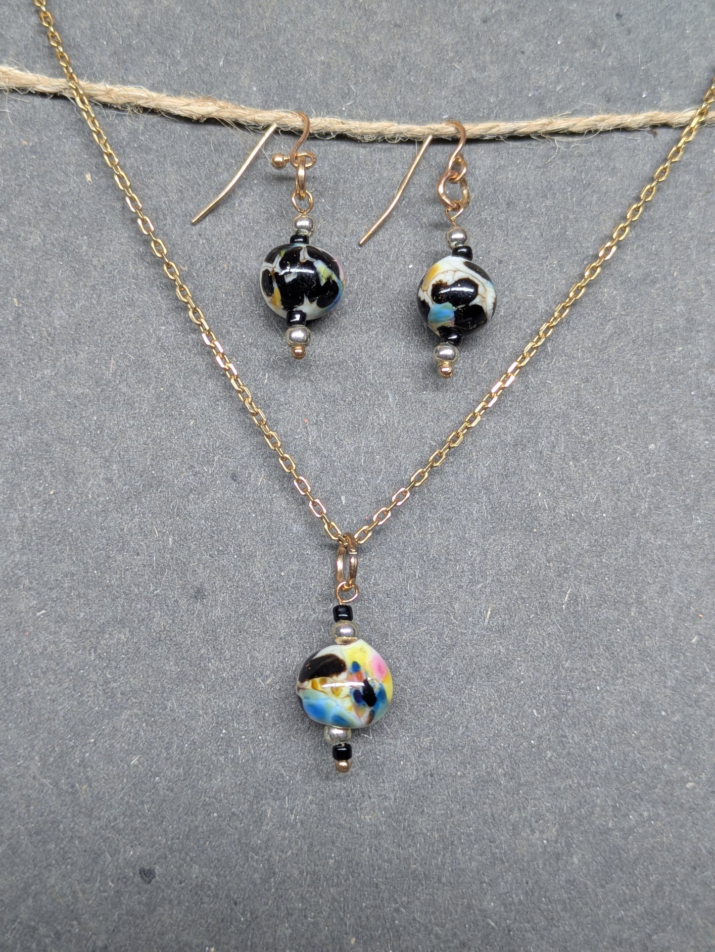 Meuhlticolore · Parure · Boucles d'oreilles + pendentif