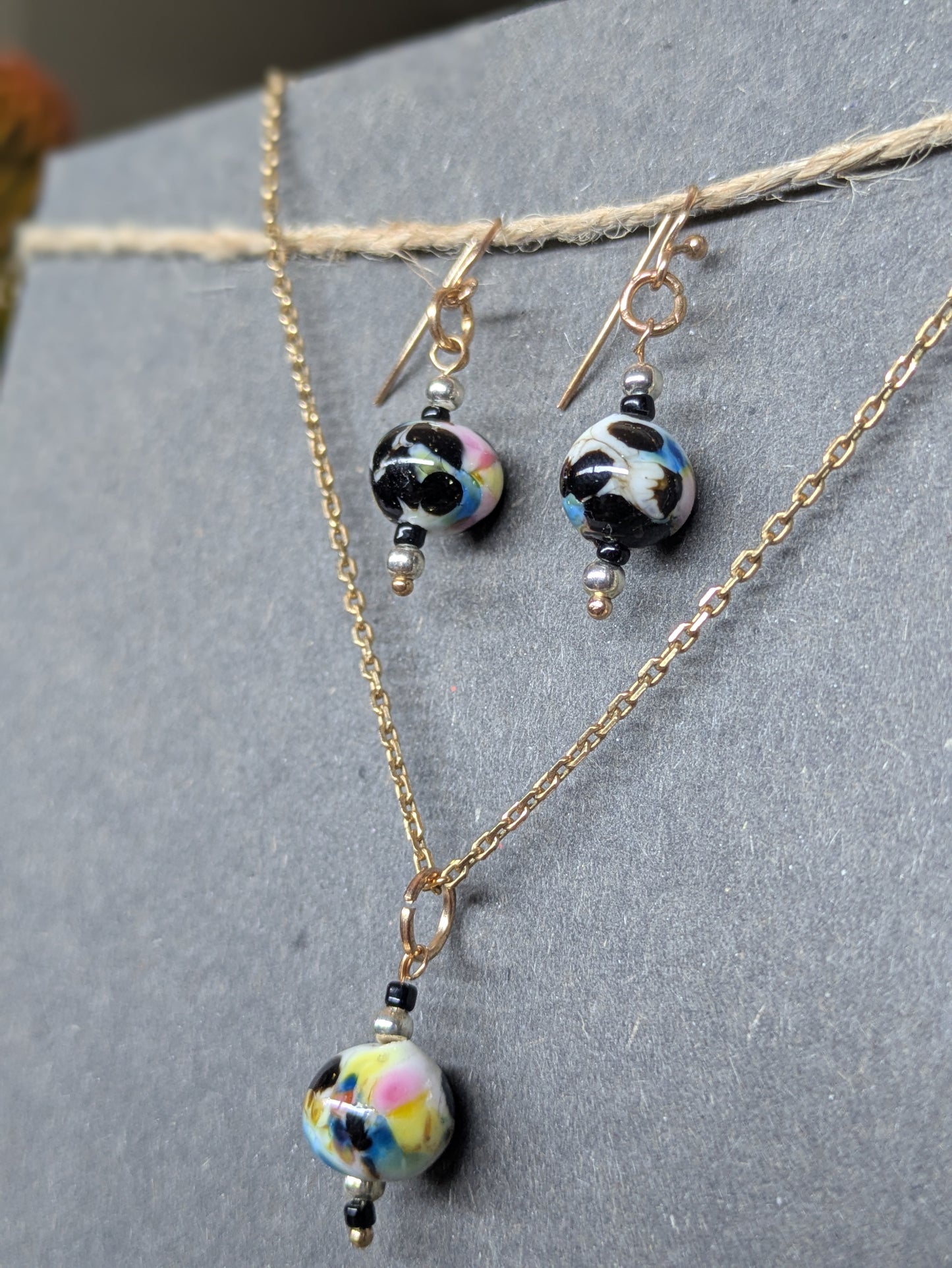 Meuhlticolore · Parure · Boucles d'oreilles + pendentif
