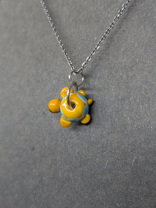 Yellow turtle · Pendentif